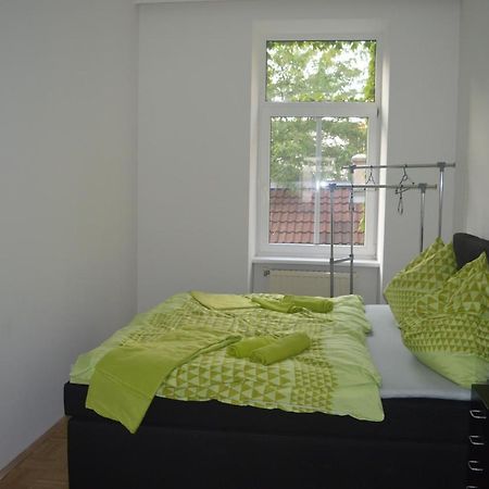 Nette Altbauwohnung Nur 10 Min Von Der City Vienna Exterior photo