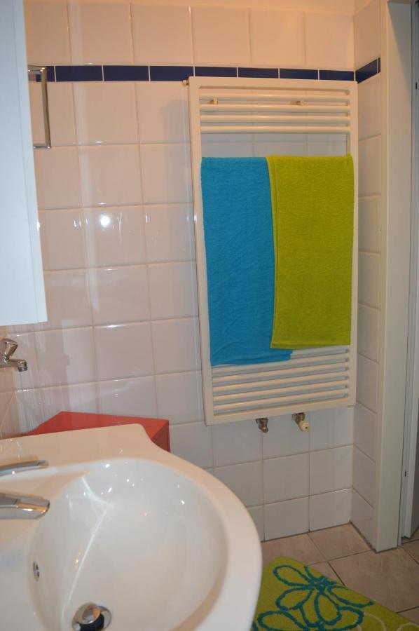 Nette Altbauwohnung Nur 10 Min Von Der City Vienna Exterior photo